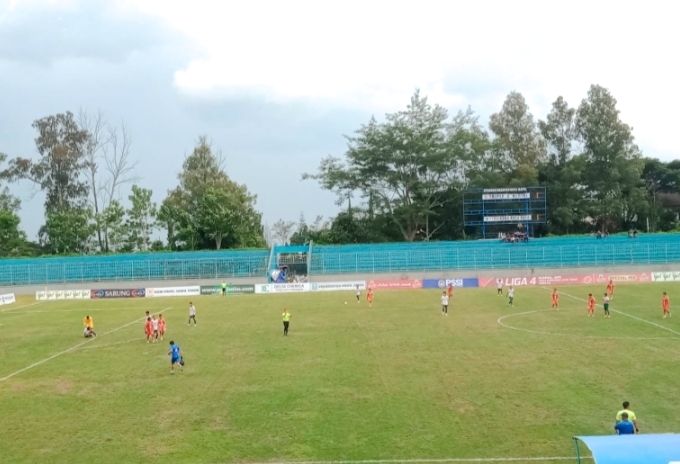 Persikoba Kota Batu melawan 