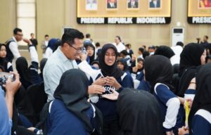 Program 1.000 Sarjana Kota Batu, Nurochman Janji Dukung Siswa Kurang Mampu