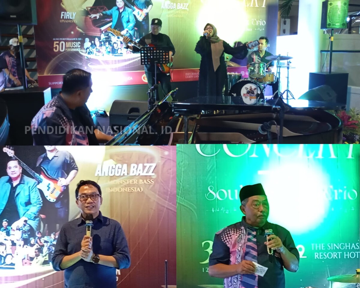 Musisi ketika menyuguhkan lagu lagunya dan menunjukan performen bermain musiknya