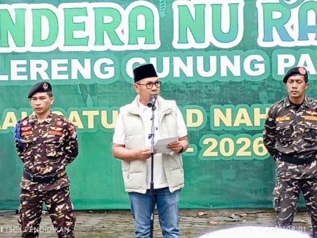 Wali Kota Batu, Nurochman ketika memberikan sambutanya diacara Kenduri dan Bentangkan Bendera NU