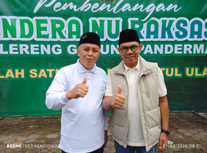 Kepala Sekolah MI Bustanul Ulum ketika bersama Wali Kota Batu