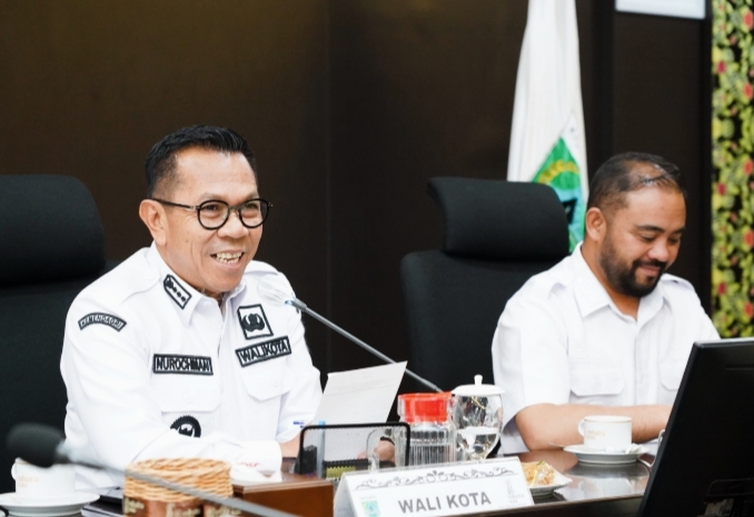 Wali Kota Batu Nurochman memimpin Rapat Koordinasi Persiapan Harlah 1 Abad NU di Ruang Rapat Utama Balai Kota Among Tani,
