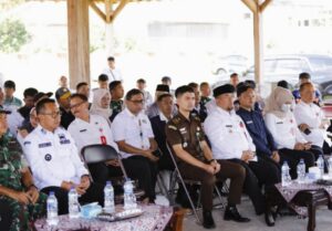 Batu Bangun 15 Koperasi Desa Wali Kota Ingatkan “Jangan Sampai Matikan Usaha Warga”