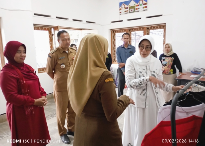 Ketua TP PKK Kota Batu ketika memberikan apresiasinya 