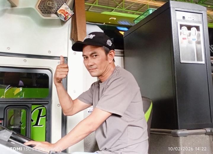 Herry salah satu Driver Bus Pariwisata Duta Prima