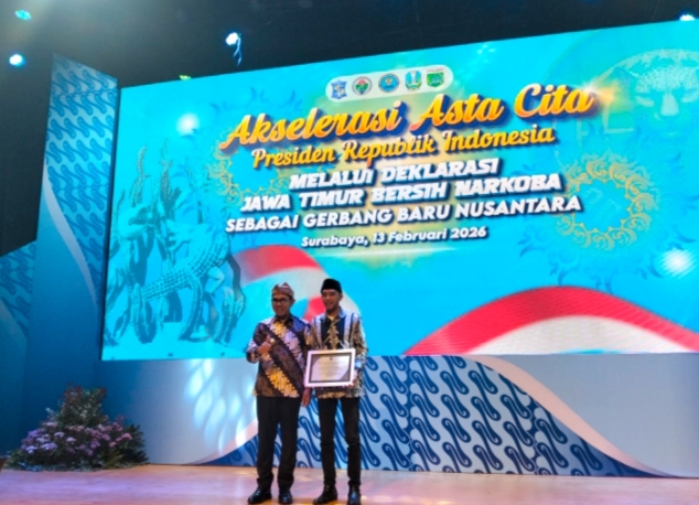 Wali Kota Batu, Nurochman, S.H., M.H bersama Kepala Desa Bulukerto, Suhermawan