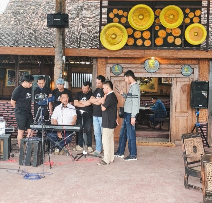 Tersedia setiap hari musik elektone yang siap menghibur pengunjung