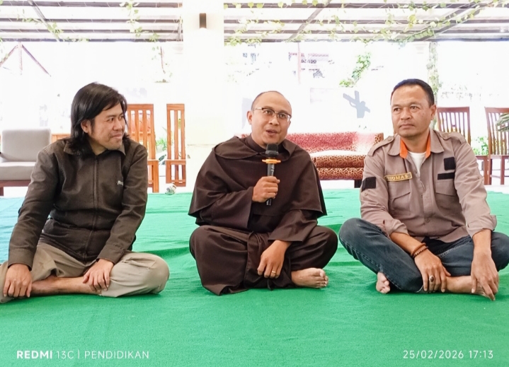 Romo Andi ketika memberikan sambutan sambutanya. 