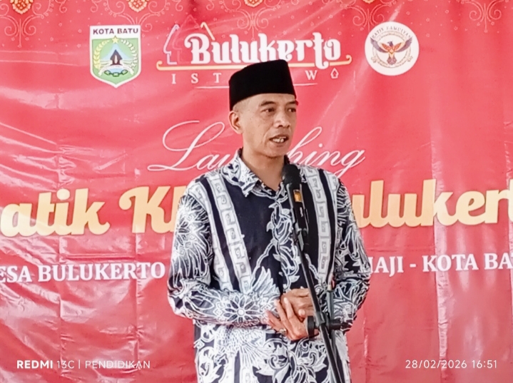 Kepala Desa Bulukerto, Suhermawan, ketika memberikan sambutanya