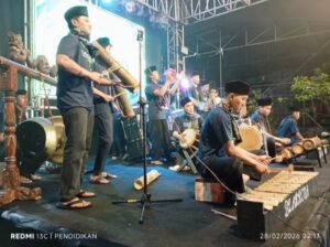 Malam ke-10 Ramadhan Suara Perkusi Guncang Desa Oro-oro Ombo di Tengah Malam