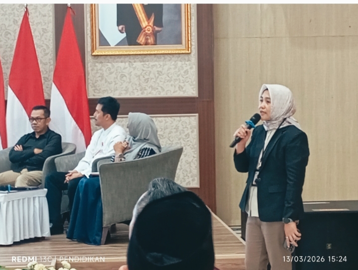 Ketua BPJS Kesehatan Kota Batu, Erra Widayati ketika memaparkan BPJS Kesehatan. 