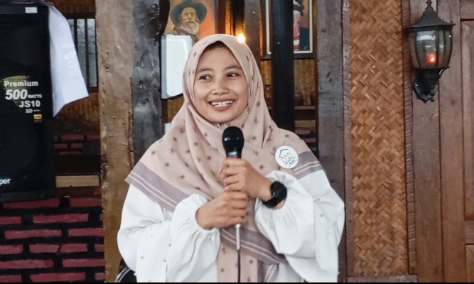 Ketua Rumah Inklusi Kota Batu, Ariyati memberikan sambutanya perihal inklusi Kota Batu. 