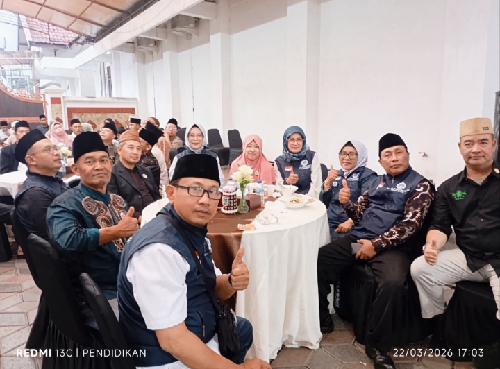 Tampak dari Sarbumusi Kota Batu juga ikut hadir dalam open house  Wali Kota Batu. 