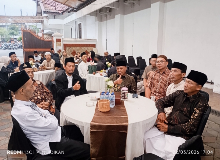 Tampak hadir juga dari para tokoh masyarakat dan elemen masyarakat yang lainya juga hadir di acara open house. 
