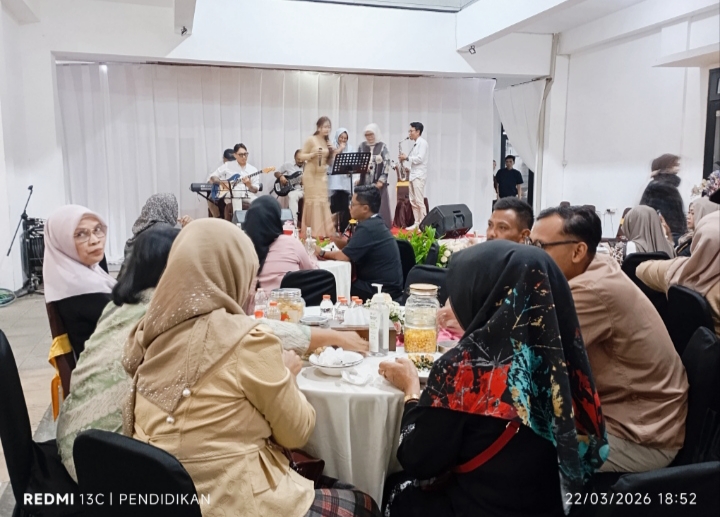 Suasana ketika dirumah dinas Wakil Wali Kota Batu, dengan meriah serta kekeluargaan. 