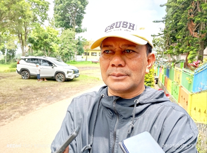 Ketua Shuttle, ketika memberikan keteranganya ke awak media. 