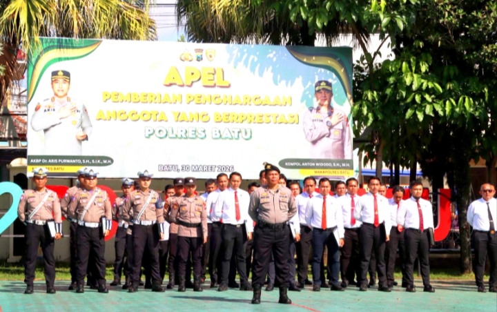 Suasana Khidmat Apel yang di ikuti dengan antusias semua personel.