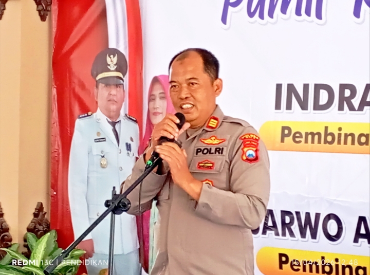 Kapolsek Pujon ketika sesi pesan dan kesan dalam acara pisah sambut Camat Pujon.