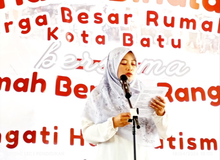 Ketua Rumah Inklusi Kota Batu ketika memberikan sambutan sambutanya. 