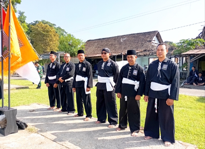 Dewan PSHT dan ketika Cabang bersatu dalam kegiatan latihan gabungan. 