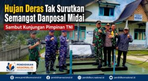 Hujan Deras Tak Surutkan Semangat Danposal Midai Sambut Kunjungan Pimpinan TNI