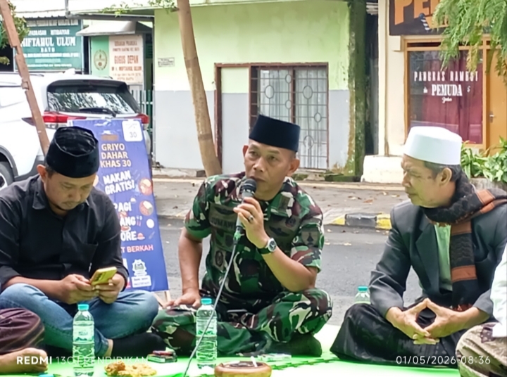 Danramil Batu ketika memberikan arahan-arahanya. 