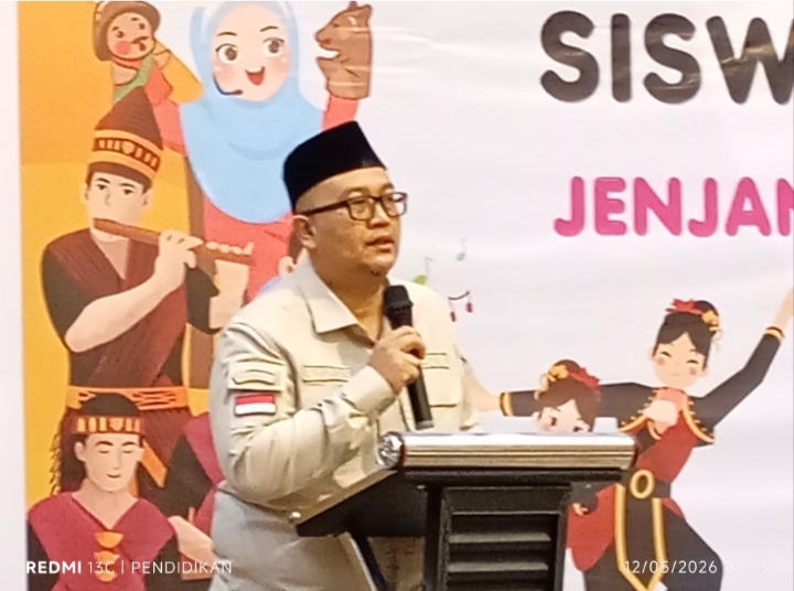 Kepala Dinas Pendidikan Kota Batu, ketika memberikan sambutan yang didalam FLS3N Kota Batu. 