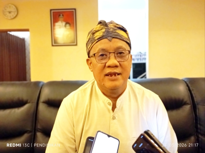 Kepala Desa Oro Oro Ombo, Wiweko ketika memberikan keteranganya.