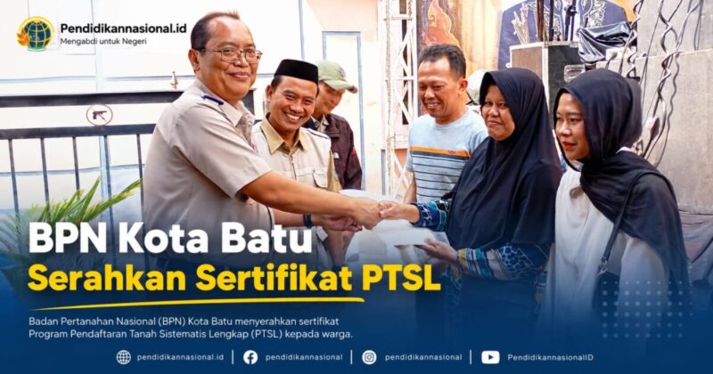BPN Kota Batu Serahkan Sertifikat PTSL di Selamatan Desa Torongrejo ke-198