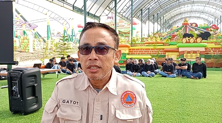 Perwakilan dari BPBD Kota Batu ketika memberikan keteranganya ke awak media. 