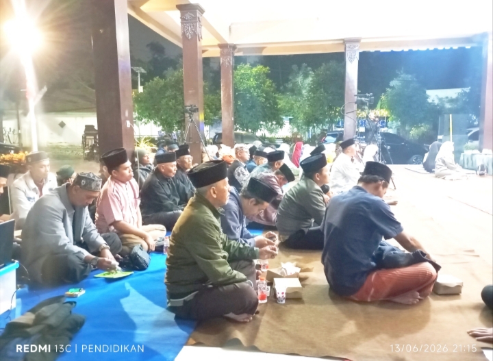 Tampak jamaah memenuhi kegiatan Sholawat Wahidiyah.
