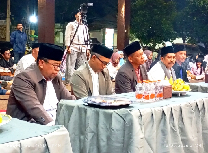 Tampak Camat Junrejo, Kabag Kesra Kota Batu, Kemenag Batu, DPP PSW Jombang ketika di kegiatan Mujahadah