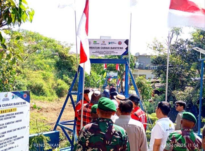 Tampak Jembatan Curah Banteng yang diresmikan. 