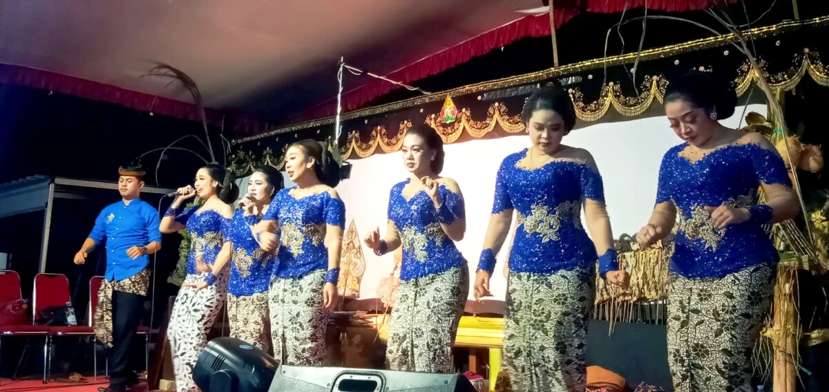 Sanggar Kridha Budaya menghadirkan dari wilayah Jawa Timur.
