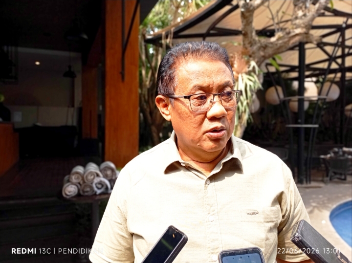 Kepala Desa Oro Oro Ombo ketika memberikan keteranganya ke Pendidikannasional.id.