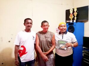 Bakti Solidaritas PSI Anambas Jenguk Amir Dani, Warga Desa Sri Tanjung yang Terserang Stroke