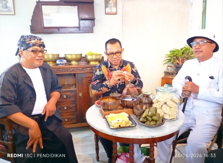 Wali Kota Batu ketika berkunjung ketempat yang bertemakan Meneer Vander 