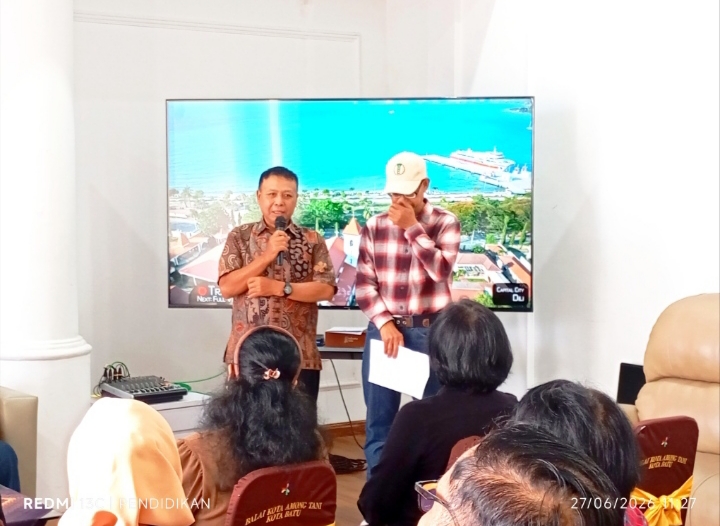 Sesi perkenalan menjadikan bertambah rasa kedekatan dan kekeluargaan. 