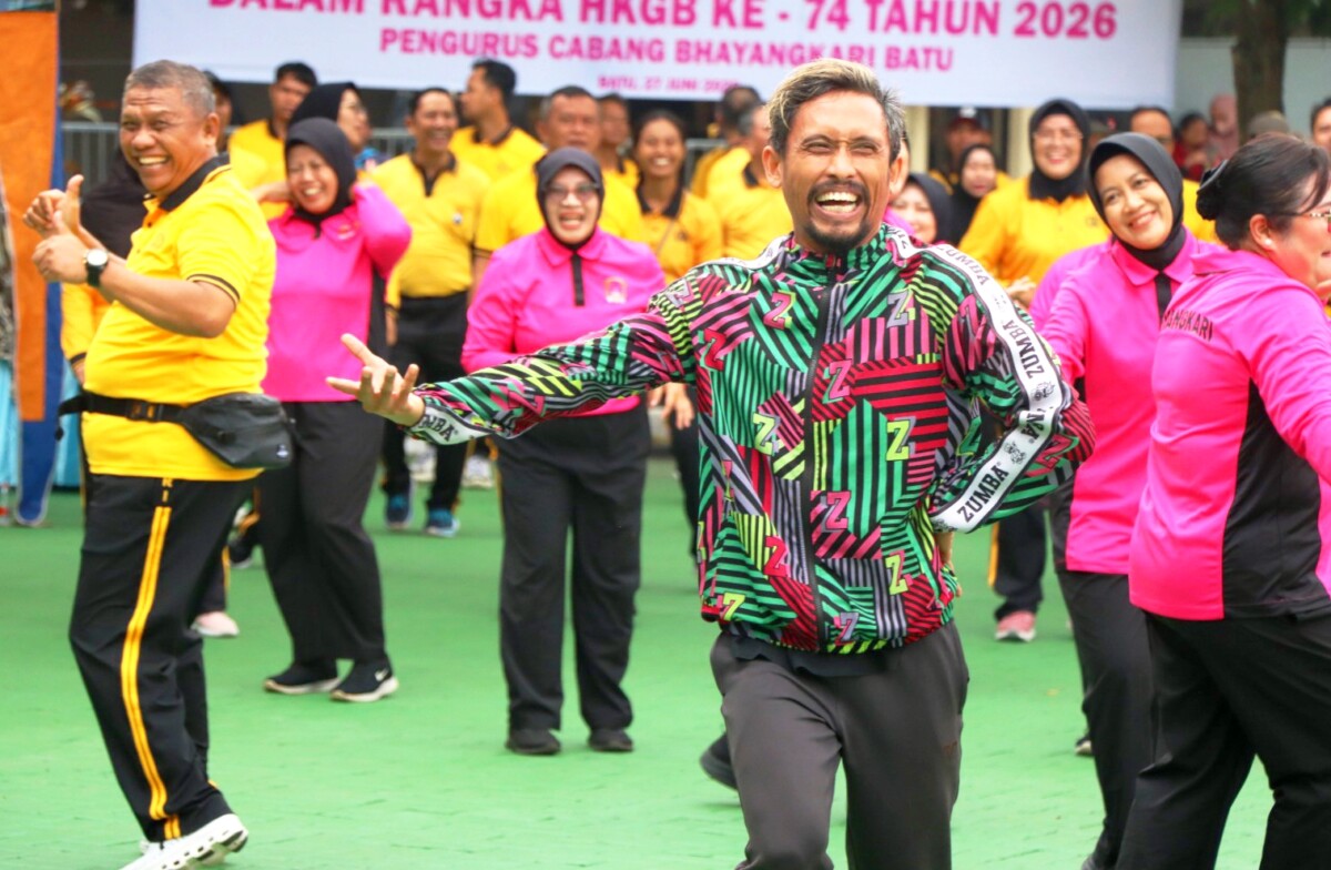 Olah raga senam sebagai sarana refresing, ciptakan suasana gembira dan sehat. 