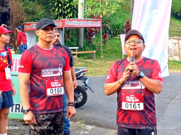 Ketua DPC PDI Perjuangan Kota Batu ketika memberikan pencerahanya. 