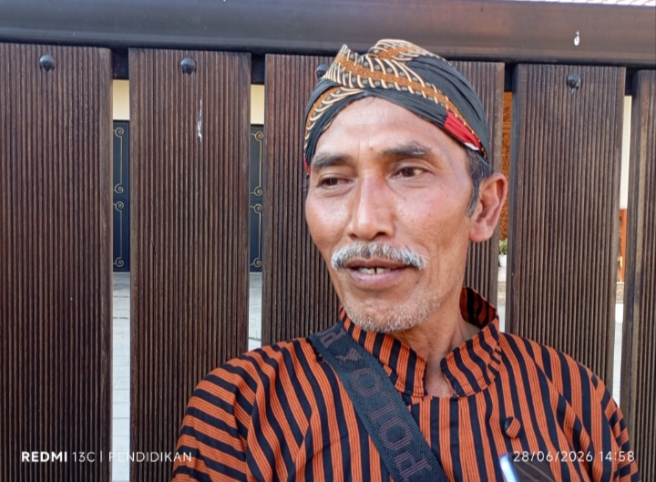 Ketua pelaksana pada kegiatan Kirab Tumpeng Suro Dusun Karangmloko. 