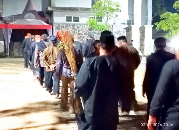Tampak awal mulai berangkat melaksanakan ritual Idher dungo.