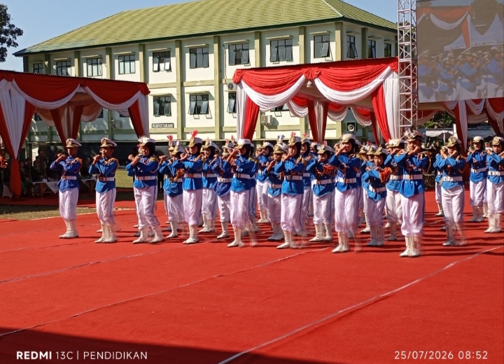 Tampak Tentara Cilik Poktekad dalam penampilannya. 