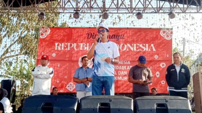 Kepala Desa Pendem, Kec. Junrejo Kota Batu ketika memberikan sambutan sambutanya. 