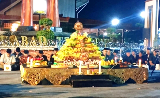Tampak Ketua Umum PSHT Pusat Madiun, Dewan Pusat serta Bupati Madiun bersama seluruh jajaran Forkopimda