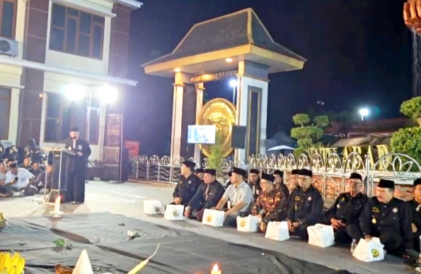 Sekretaris Pusat DKP Madiun, Kang Mas Ir. Tono Suharianto, ketika memberikan sambutan sambutanya.