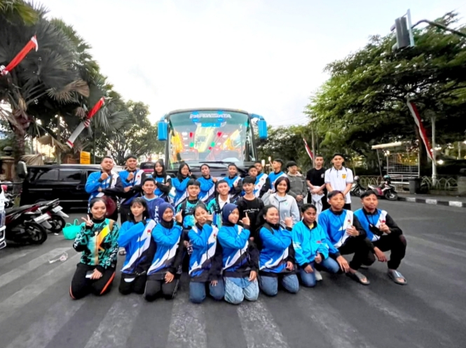 Tampak Kontingen dari INKAI Kota Batu ketika awal berangkat menuju Yogyakarta. 