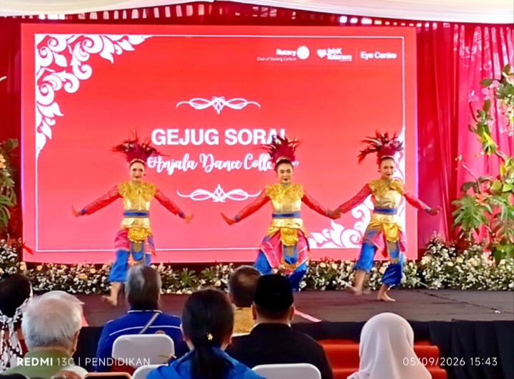Tarian pembuka yang menarik dan memukau para tamu mancanegara.