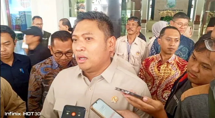 Dr. Sudaryono sebagai kepala BGN ketika memberikan keteragan ke awak media.