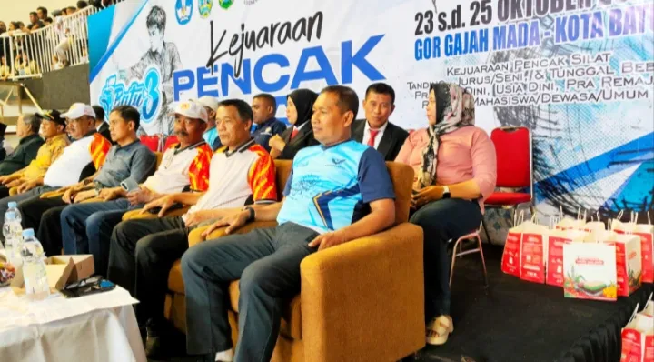 Tampak Ketua Panitia berserta jajaran Panitia serta pengurus KONI Batu. 